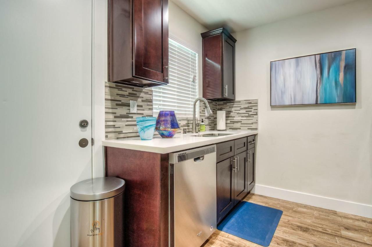 Long Beach Studio Suites Dış mekan fotoğraf